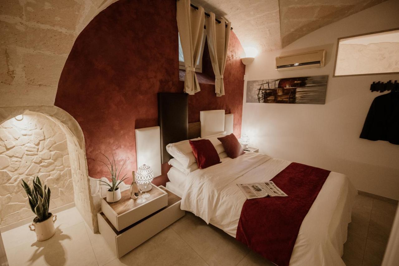 برينديسي Pacuvius Home Suite B&B المظهر الخارجي الصورة