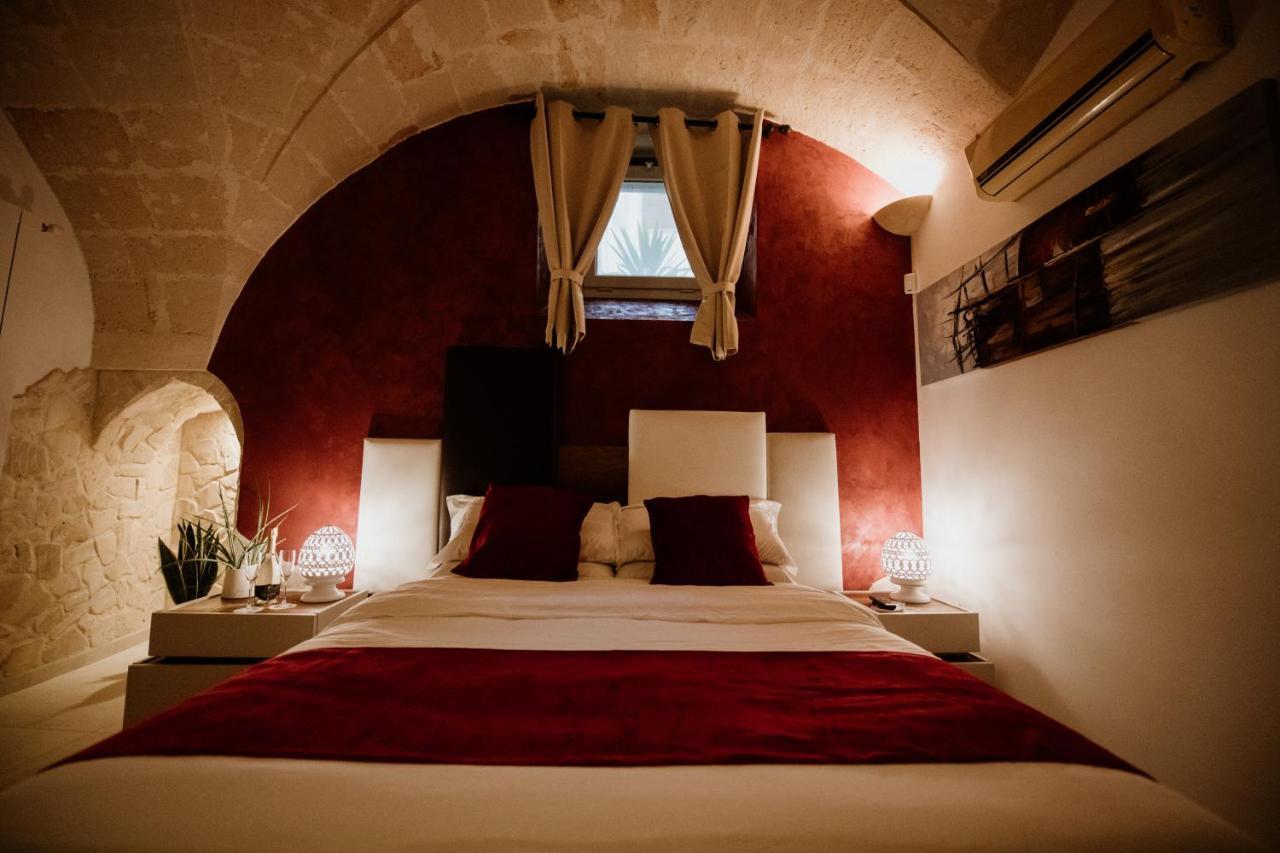 برينديسي Pacuvius Home Suite B&B المظهر الخارجي الصورة