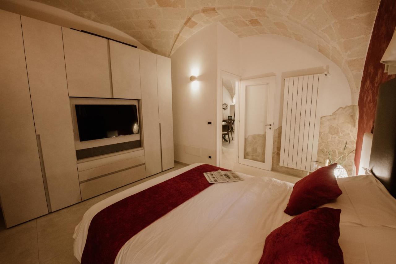 برينديسي Pacuvius Home Suite B&B المظهر الخارجي الصورة
