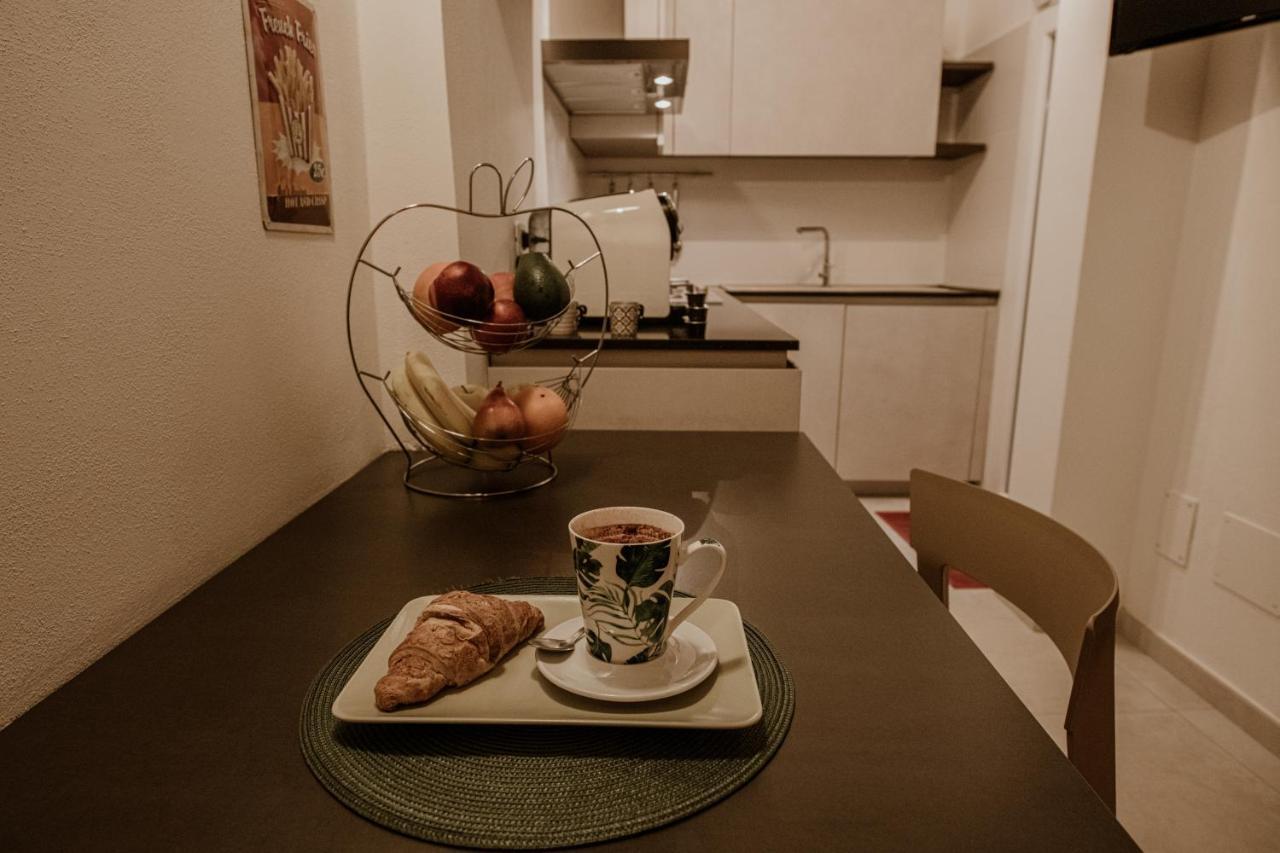 برينديسي Pacuvius Home Suite B&B المظهر الخارجي الصورة