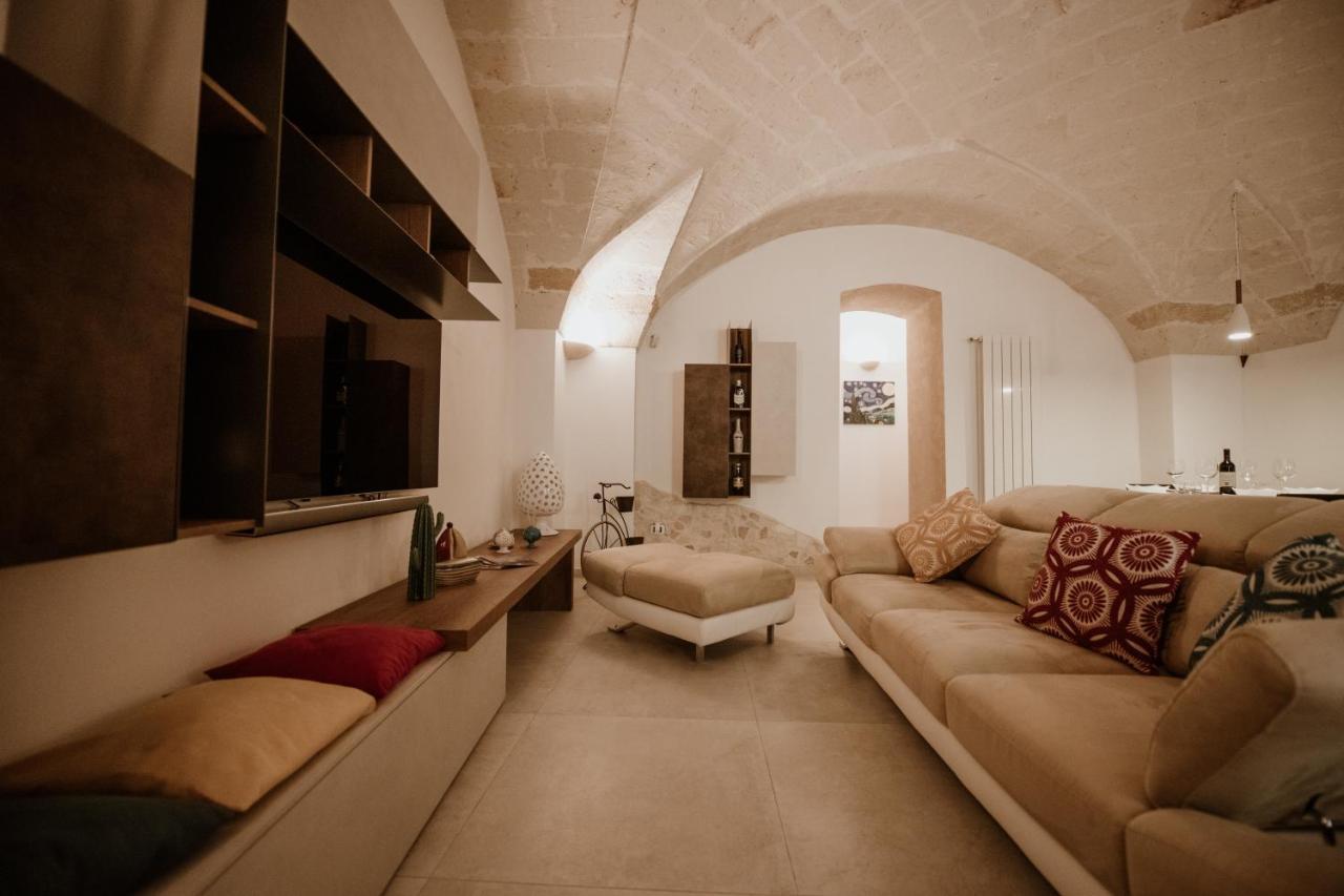 برينديسي Pacuvius Home Suite B&B المظهر الخارجي الصورة