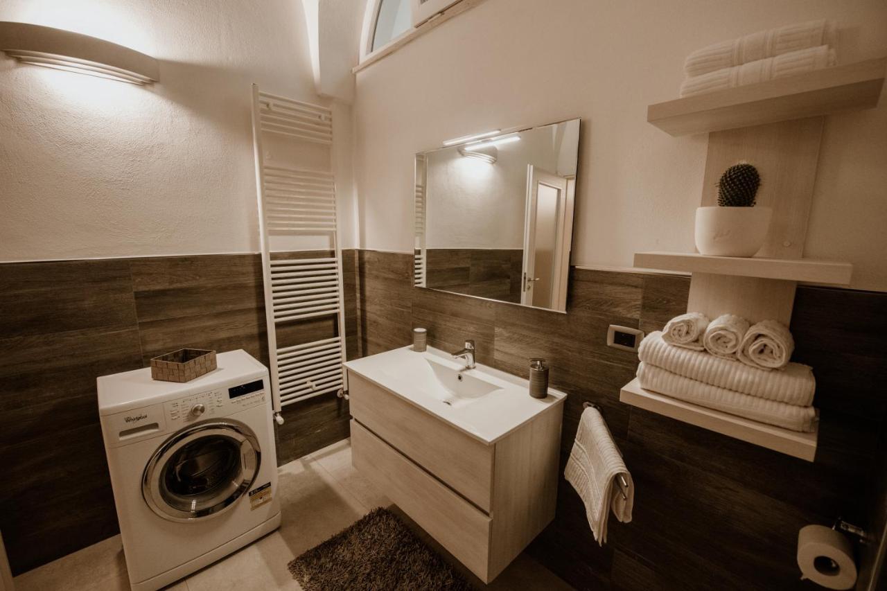 برينديسي Pacuvius Home Suite B&B المظهر الخارجي الصورة