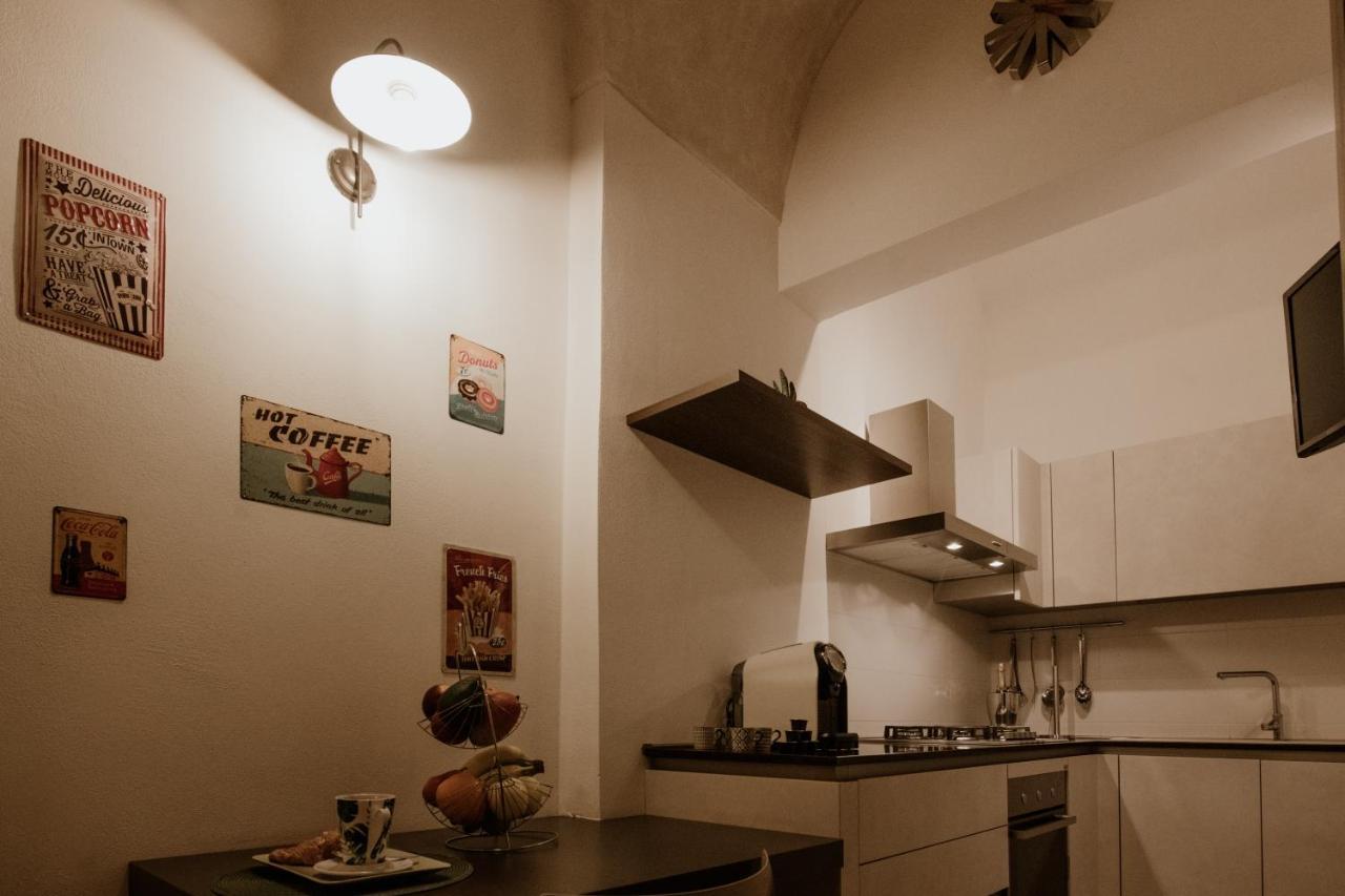 برينديسي Pacuvius Home Suite B&B المظهر الخارجي الصورة